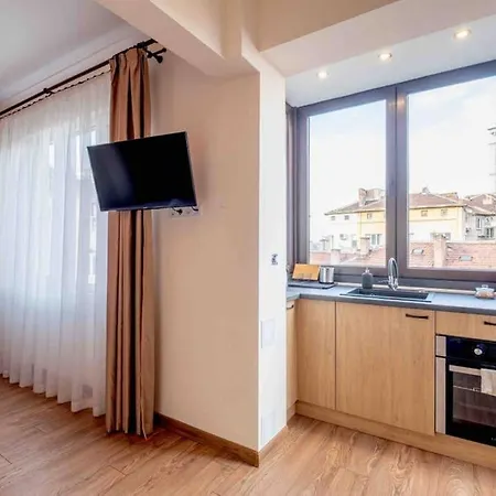 Apartment Hip Studio With Panoramic Views, Top Center